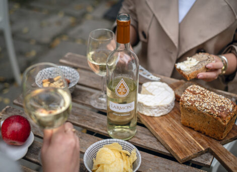 Larmoni blanc
