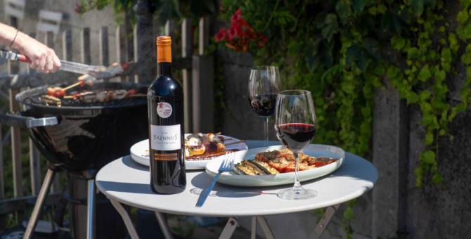 Vin et grillades